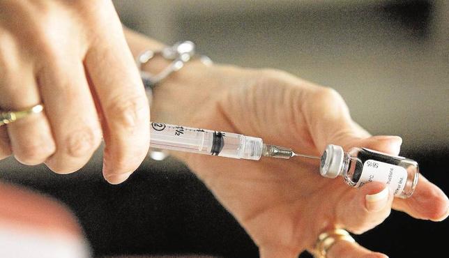 La Conselleria de Sanidad moviliza más de 161.000 dosis para restablecer la vacunación de tétanos y difteria