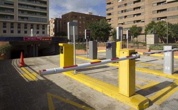 Un parking disuasorio en Campanar plantea cerrar y pide a Joan Ribó alternativas