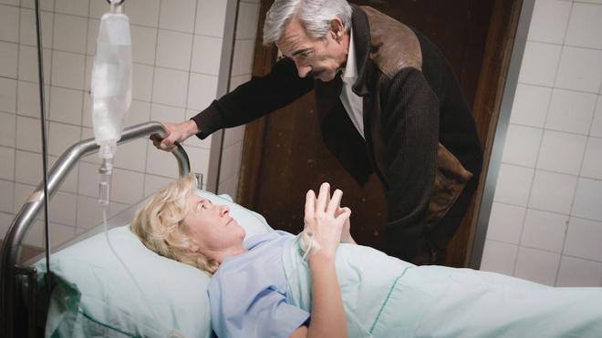 'Cuéntame', nuevo capítulo | Mercedes entra en quirófano