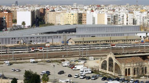 Joan Ribó asegura que pedirá para el Parque Central de Valencia la misma financiación que en las grandes ciudades