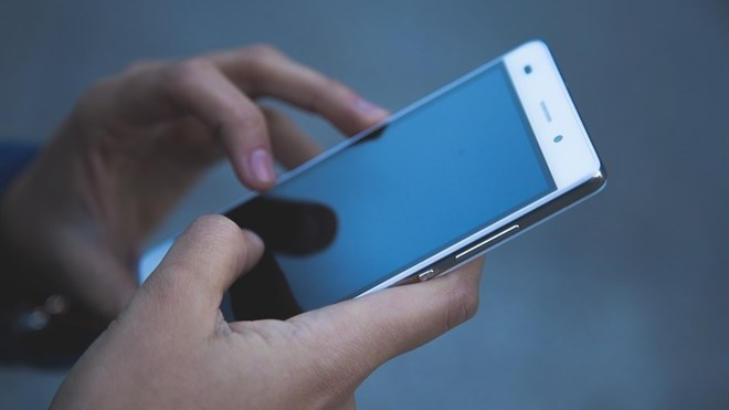5 cosas que no debes hacer con tu móvil