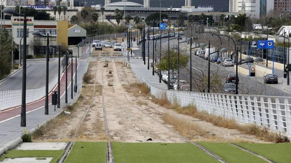 «¿Por qué el Gobierno financia el metro de Sevilla y no el de Valencia?»