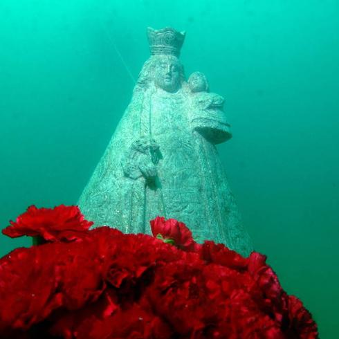 Buzos valencianos rendirán homenaje floral a la Virgen sumergida hace 40 años