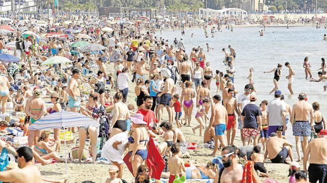 25 millones de turistas gastaron 10.800 millones de euros en la Comunitat en 2016