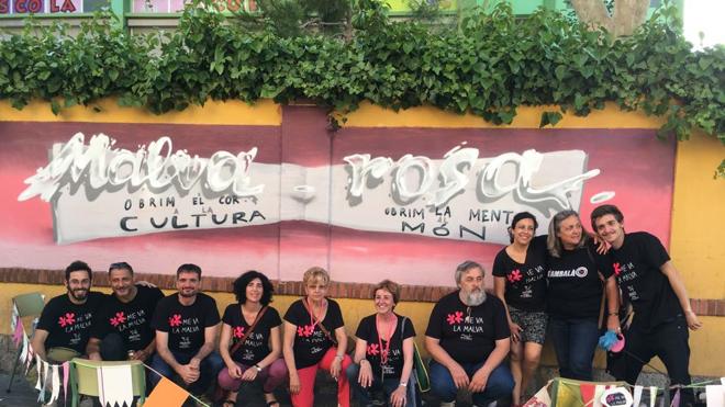 La Malvarrosa sale a la calle para reclamar una biblioteca