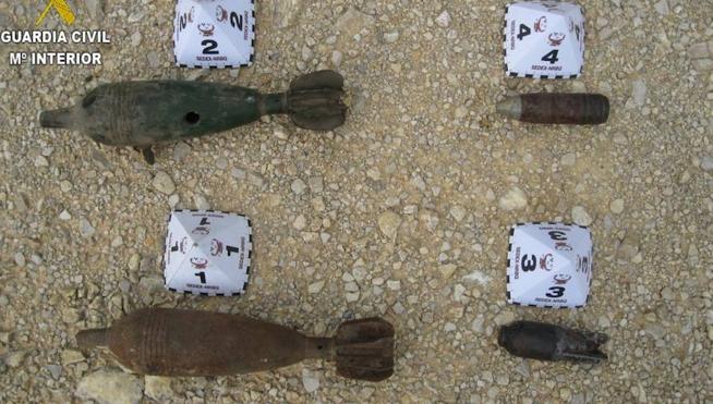 Hallados tres granadas de mano de la guerra civil y un proyectil en Almusafes y Paiporta