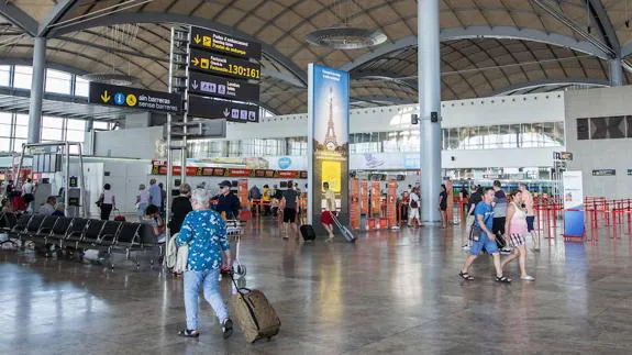 El aeropuerto de Alicante-Elche inicia una nueva ruta a Islandia y dos a Alemania