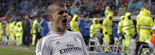 Morata se rapa por los niños con cáncer