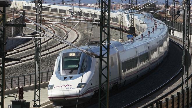 Un único operador competirá con Renfe en las líneas entre Madrid y Levante