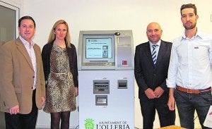 Servicio de cajero en la oficina de recaudación