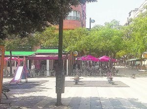 Los residentes se quejan del ruido que originan las terrazas hosteleras del barrio del Molí